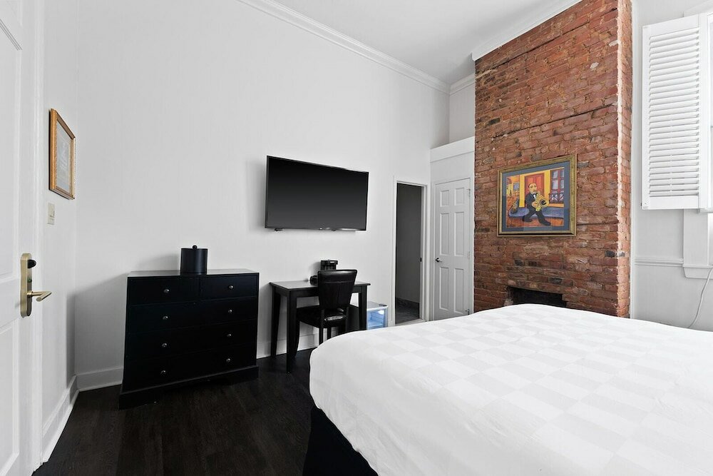 Фото Historic Streetcar Inn