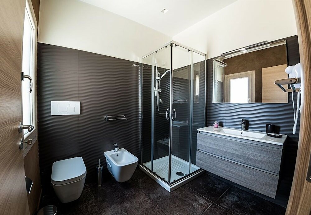 Фото Ariston Suite