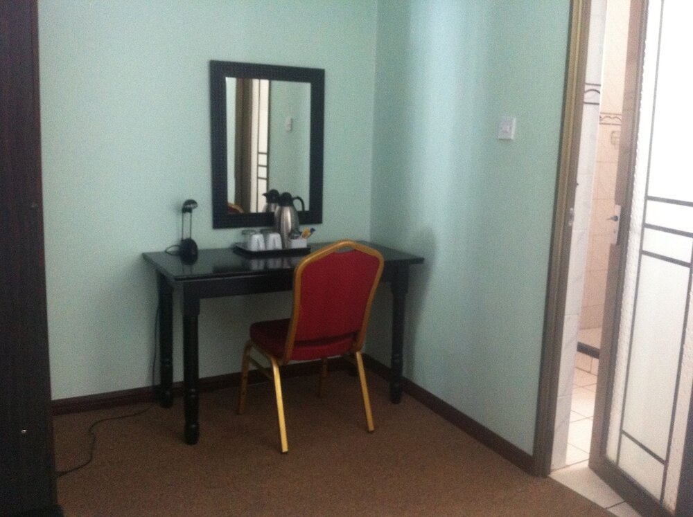 Фото Exec Closets Hotel