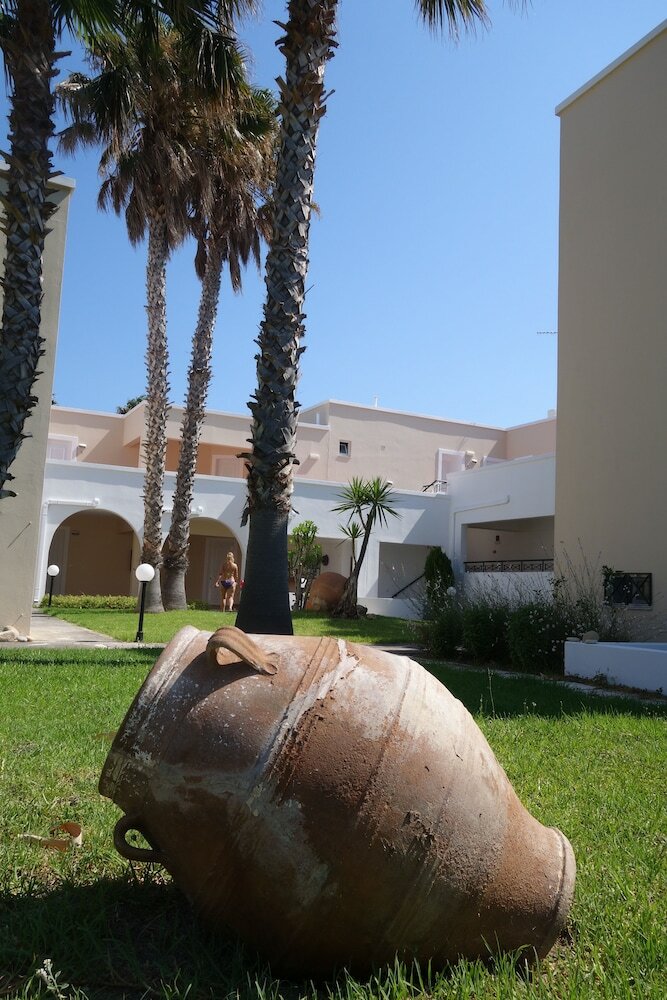 Фото Andromeda Hotel Apartments