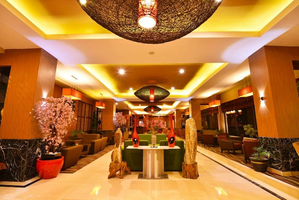 Фото Grand Rocky Hotel