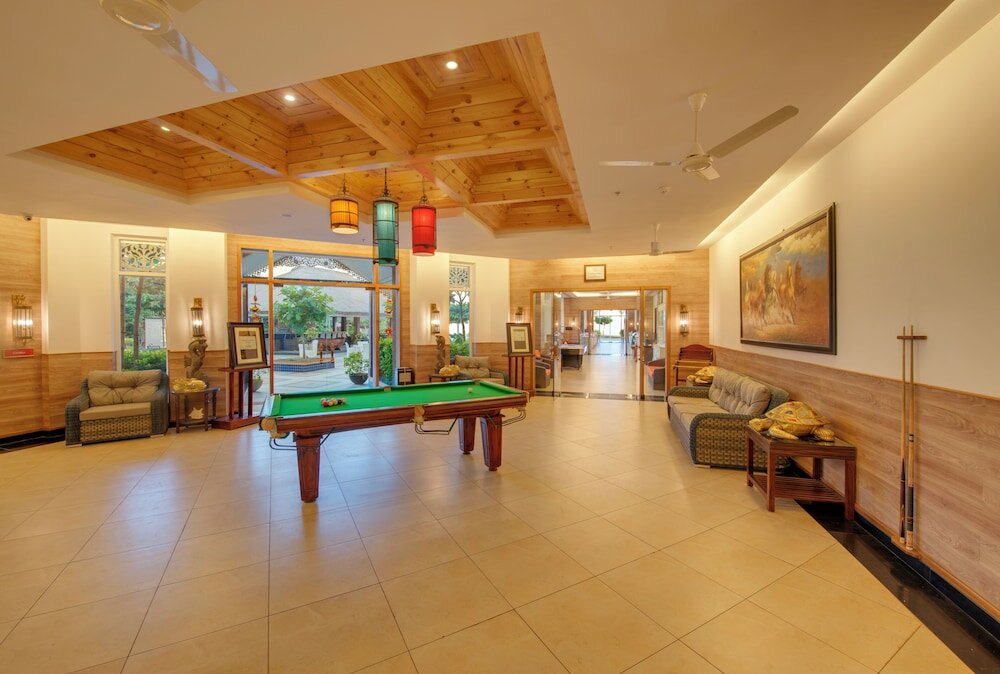 Фото Mayfair Waves