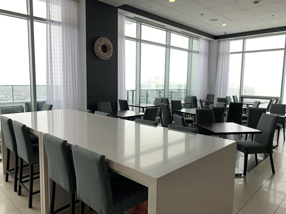 Фото Liberty Suites Hotel