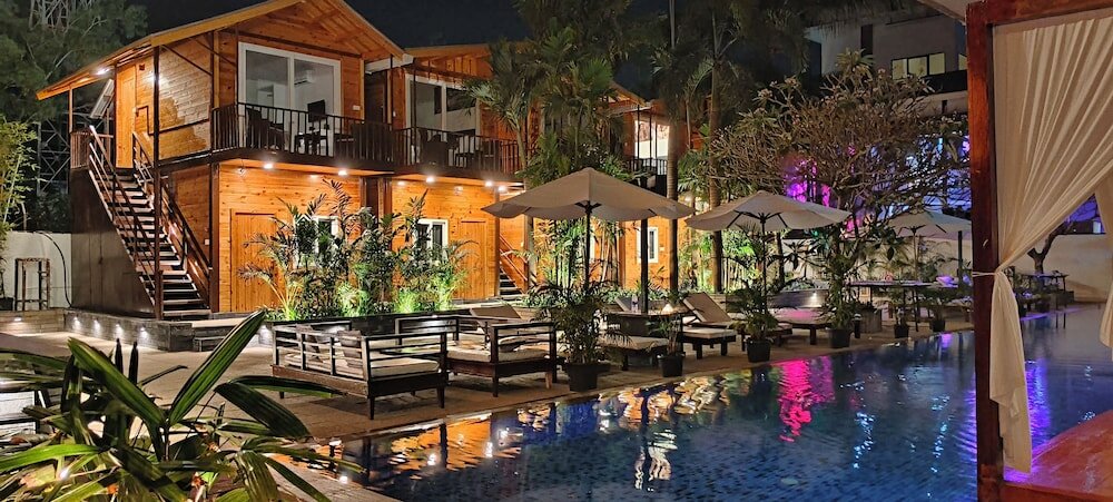 Фото SinQ Party Hotel