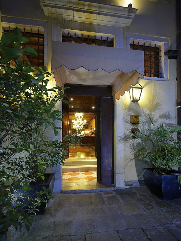 Фото Duodo Palace Hotel