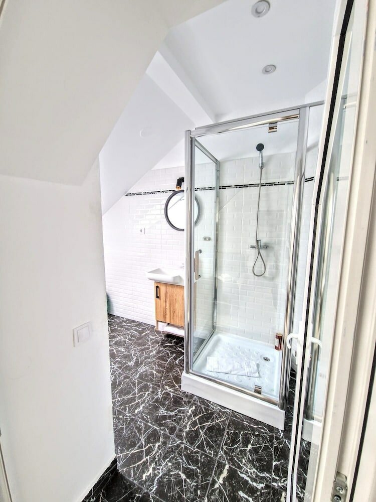 Фото Main Square Apartments & More