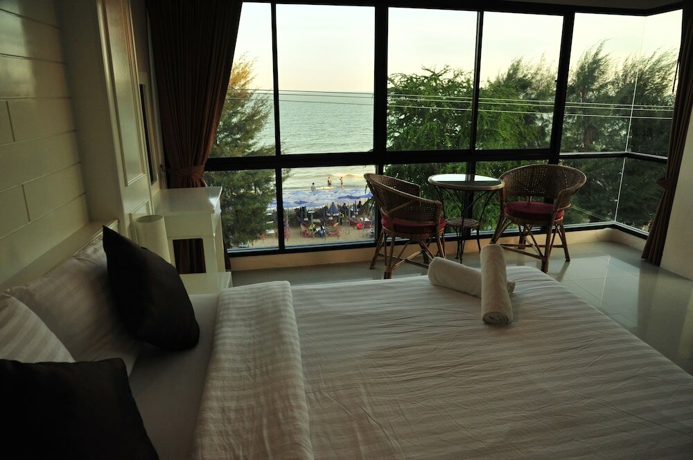 Фото Magic House