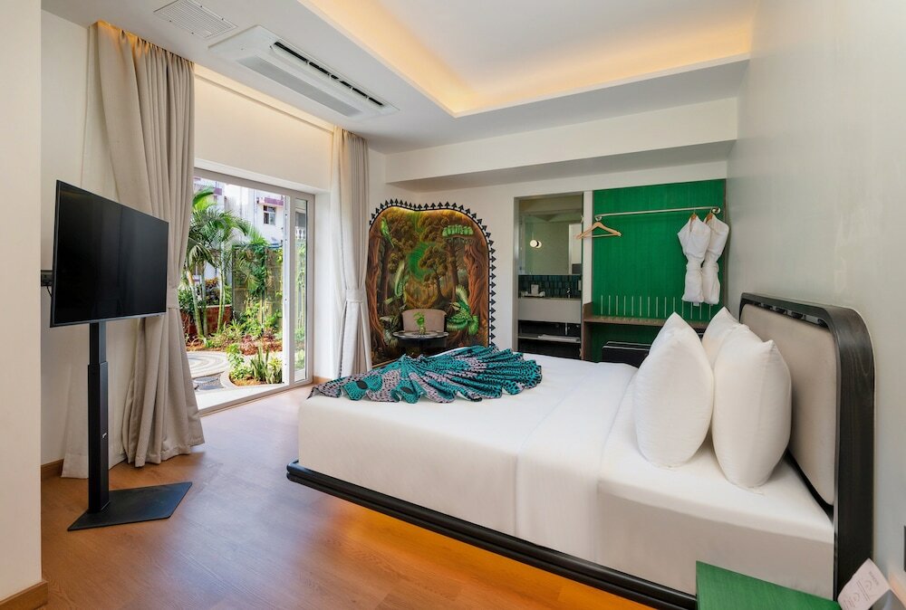 Фото Lotus Beach Resort