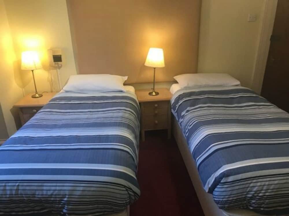 Фото Ambassador Hotel