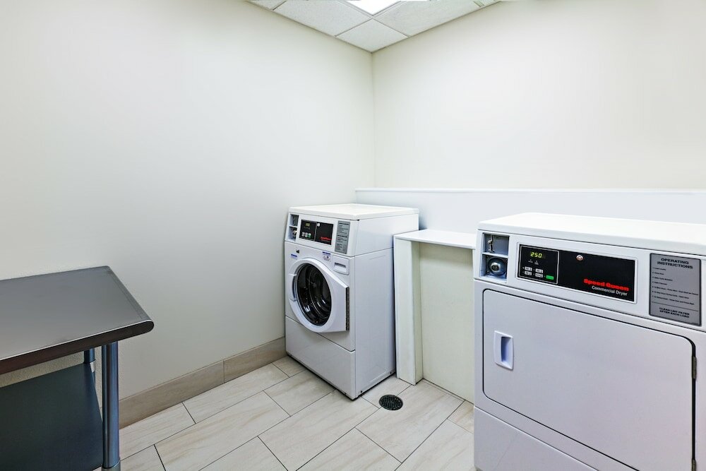 Фото Holiday Inn Express New Orleans East, an Ihg Hotel