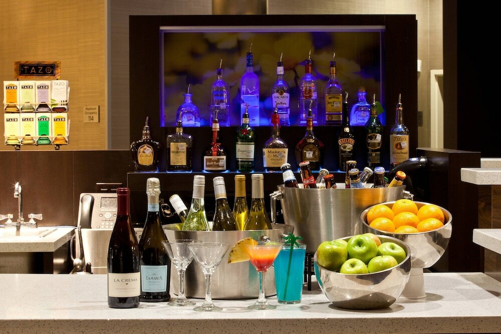 Фото Courtyard by Marriott Galveston Island