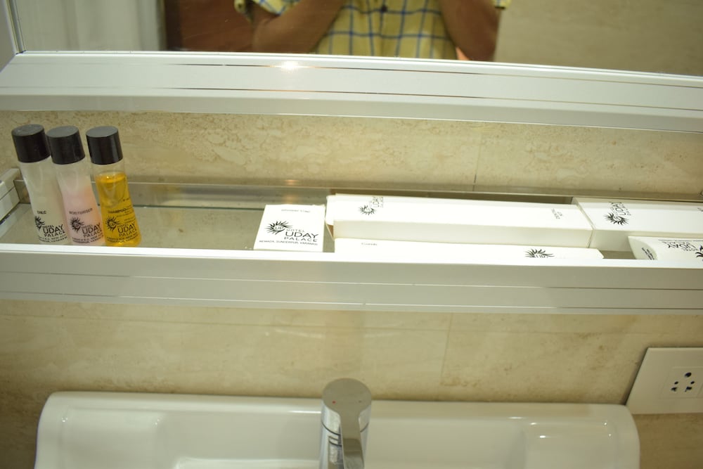 Фото Hotel Uday Palace