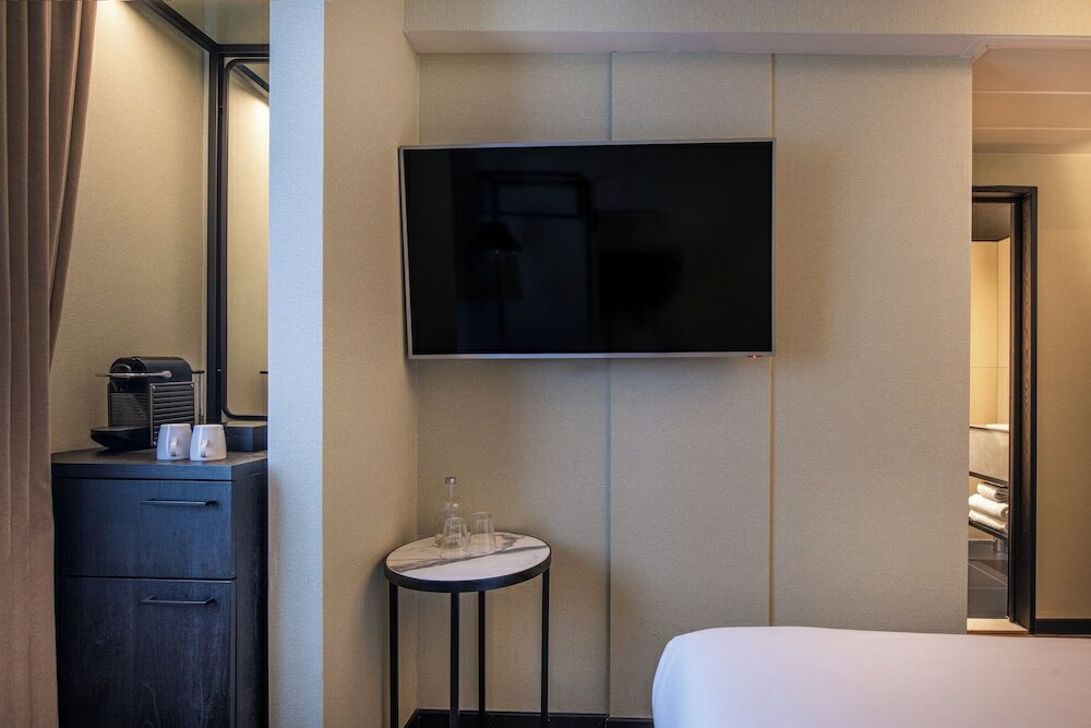 Фото Hotel Hubert Grand Place