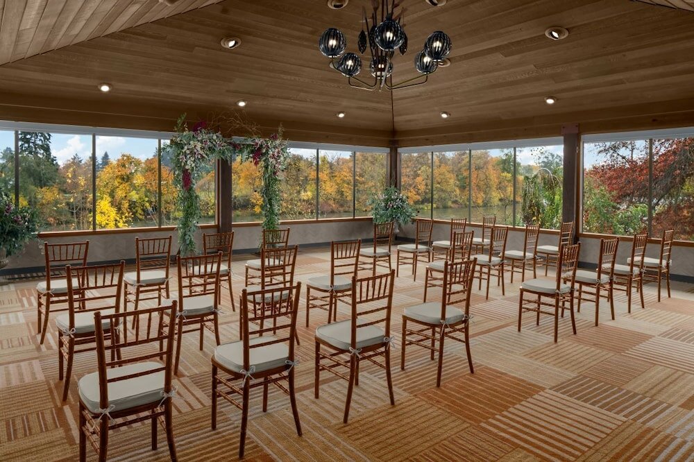 Фото Valley River Inn