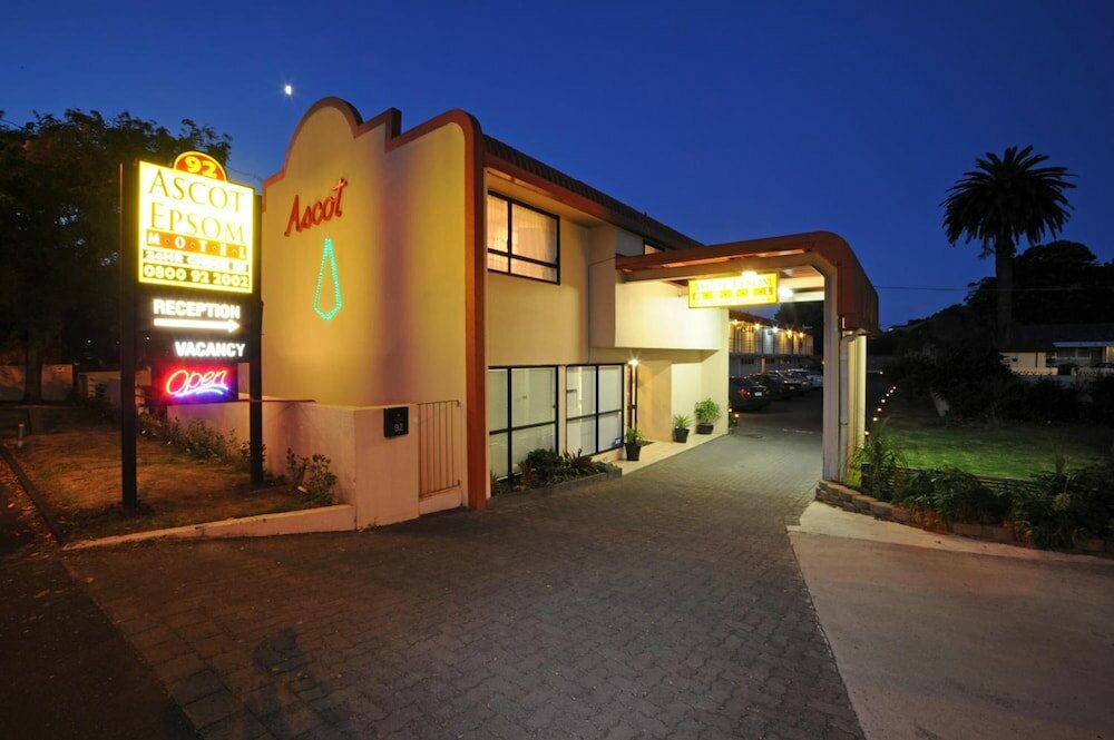 Фото Ascot Epsom Motel