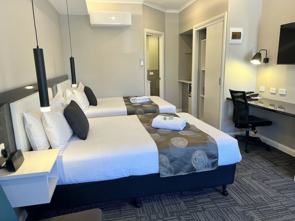 Фото Best Western Airport Motel And Convention Centre