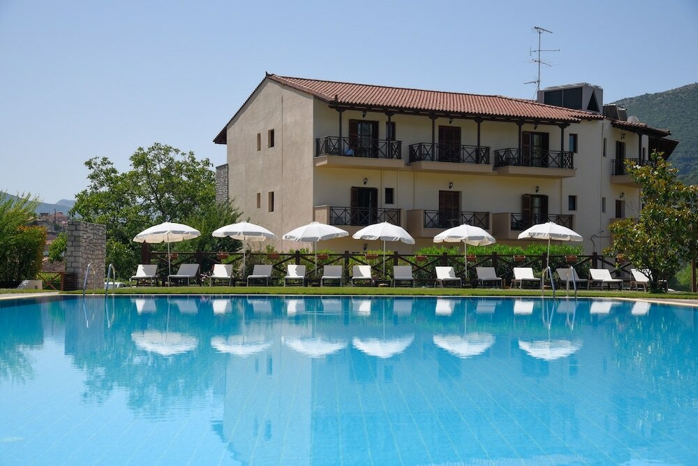 Фото Mont Helmos Hotel