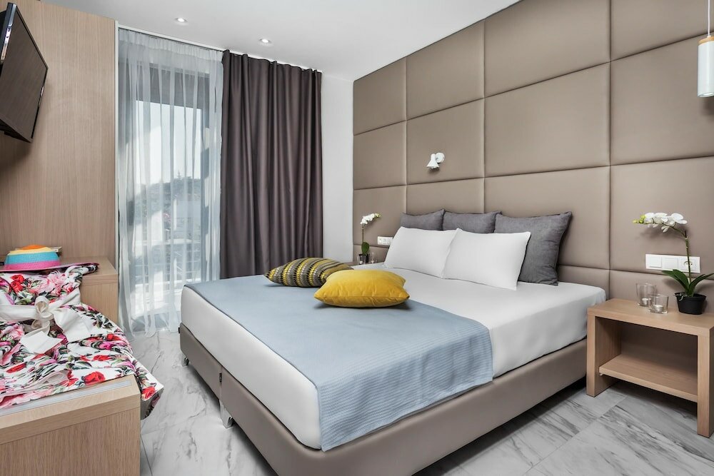 Фото Nymphes Deluxe Accommodation