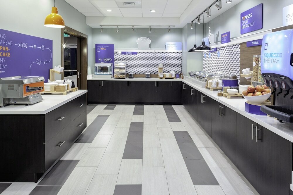 Фото Holiday Inn Express & Suites Phoenix East - Gilbert, an Ihg Hotel