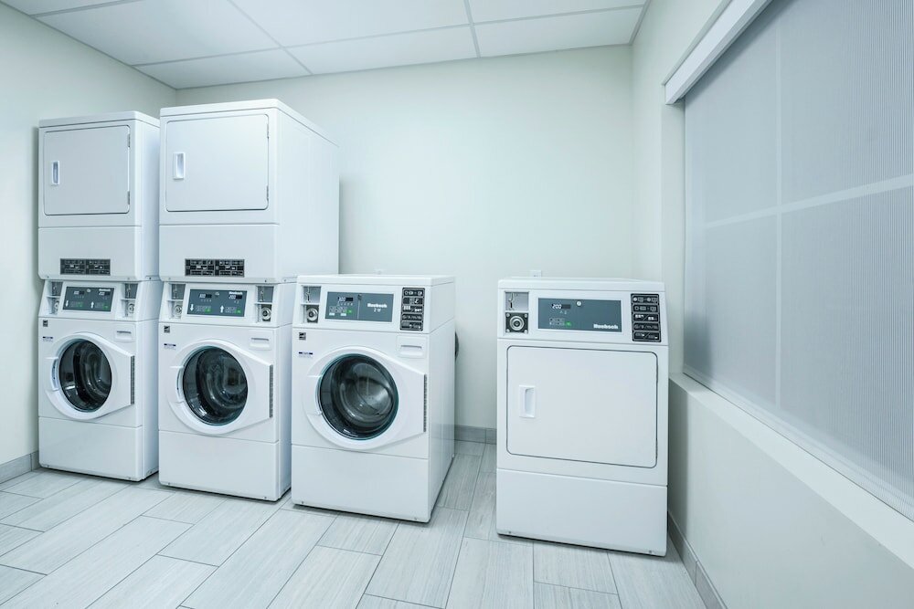 Фото Holiday Inn Express & Suites Phoenix East - Gilbert, an Ihg Hotel