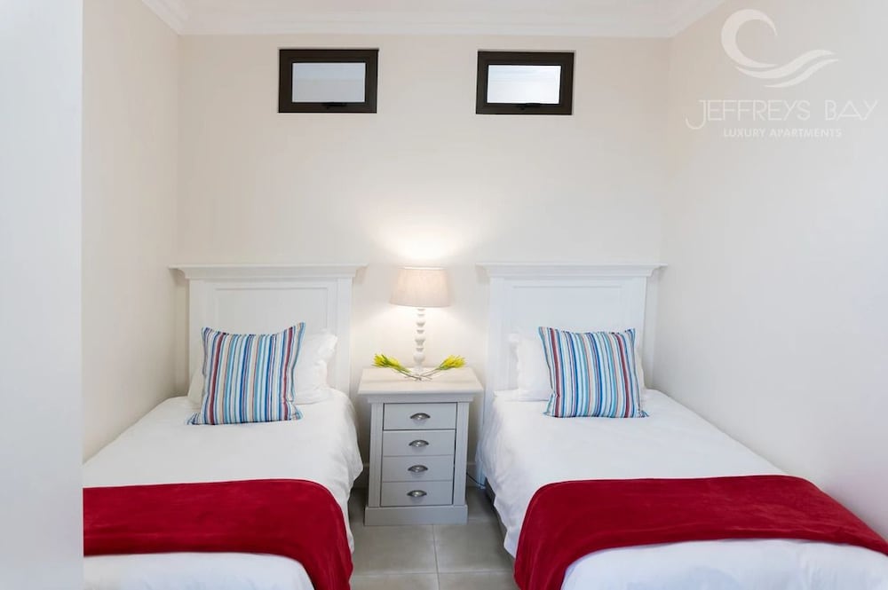 Фото Jeffreys Bay Luxury Apartments
