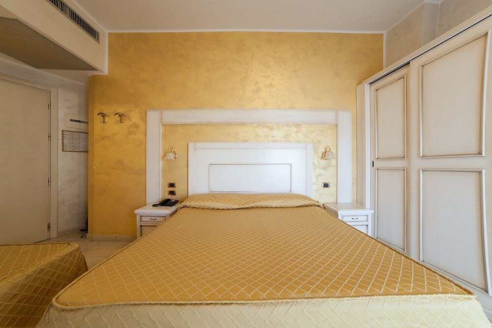 Фото Hotel Diplomat Palace