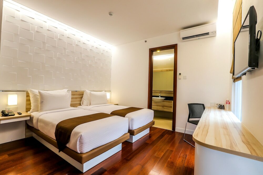 Фото The Alimar Hotel