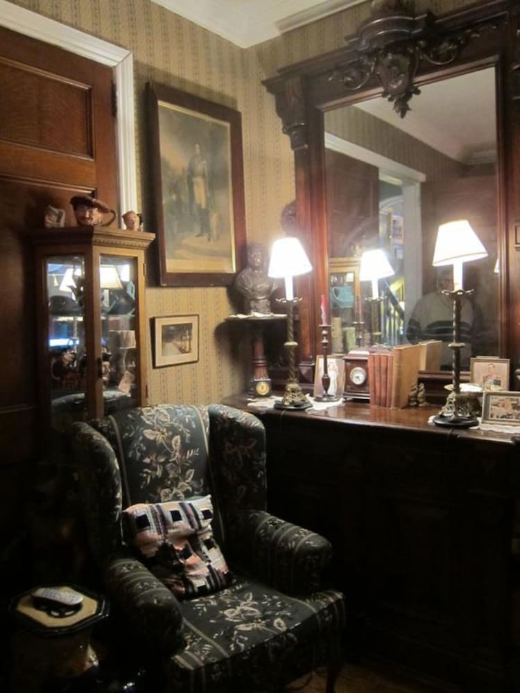 Фото Pimblett's Downtown Toronto B&b