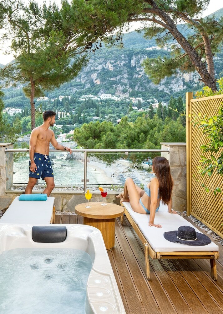 Фото Akrotiri Beach