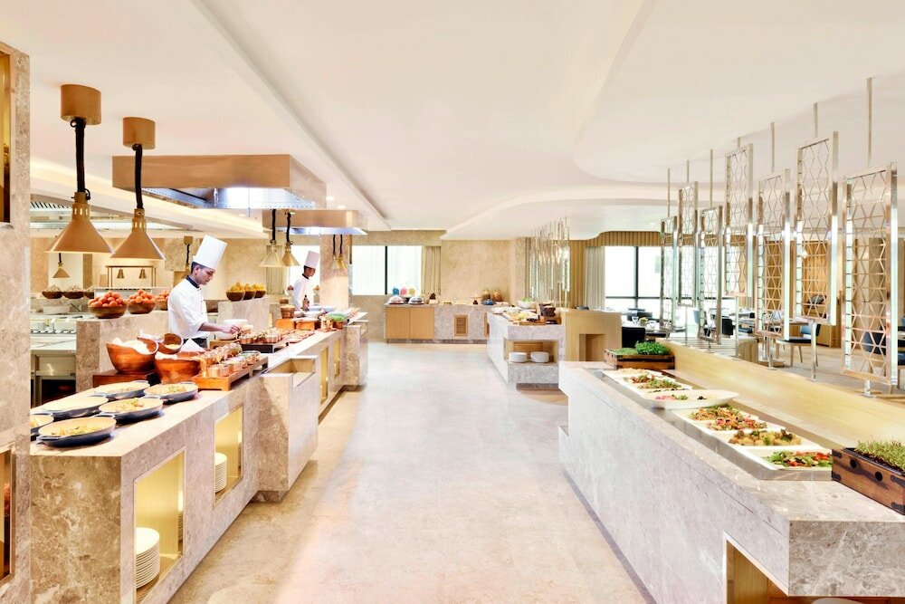 Фото Courtyard by Marriott Bengaluru Hebbal