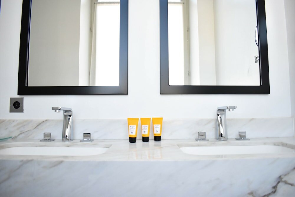 Фото Hôtel Les Roches Blanches