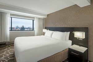 Гостиница Kitchener-Waterloo Hotel & Conference Centre