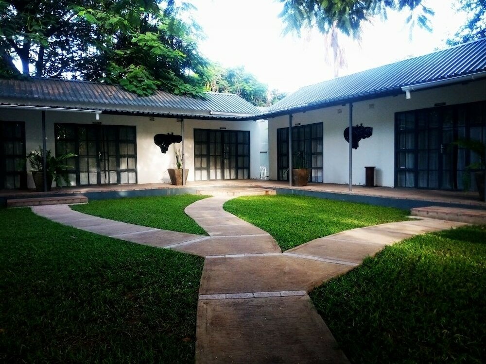 Фото отеля 3