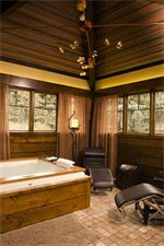 Фото Highland Haven Creekside Inn