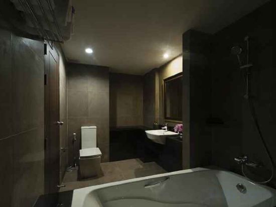 Фото Casa Nithra Bangkok