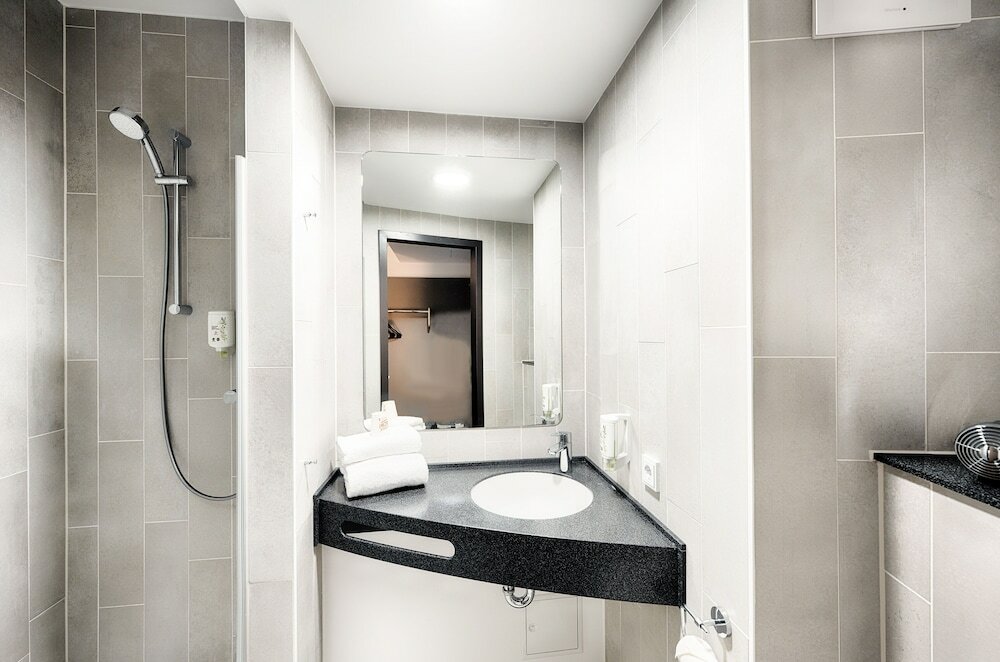 Фото B&b Hotel Duisburg Hbf-Nord