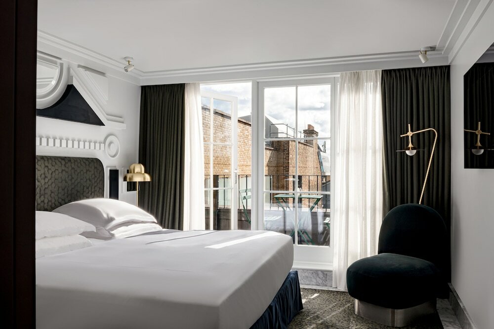 Фото The Henrietta Hotel