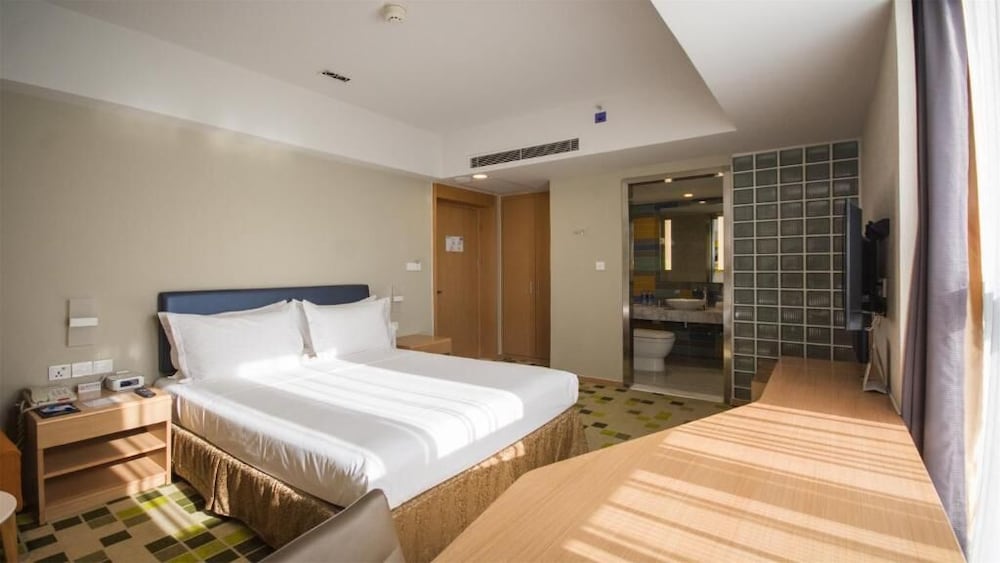 Фото Holiday Inn Express Zhangjiakou Park View