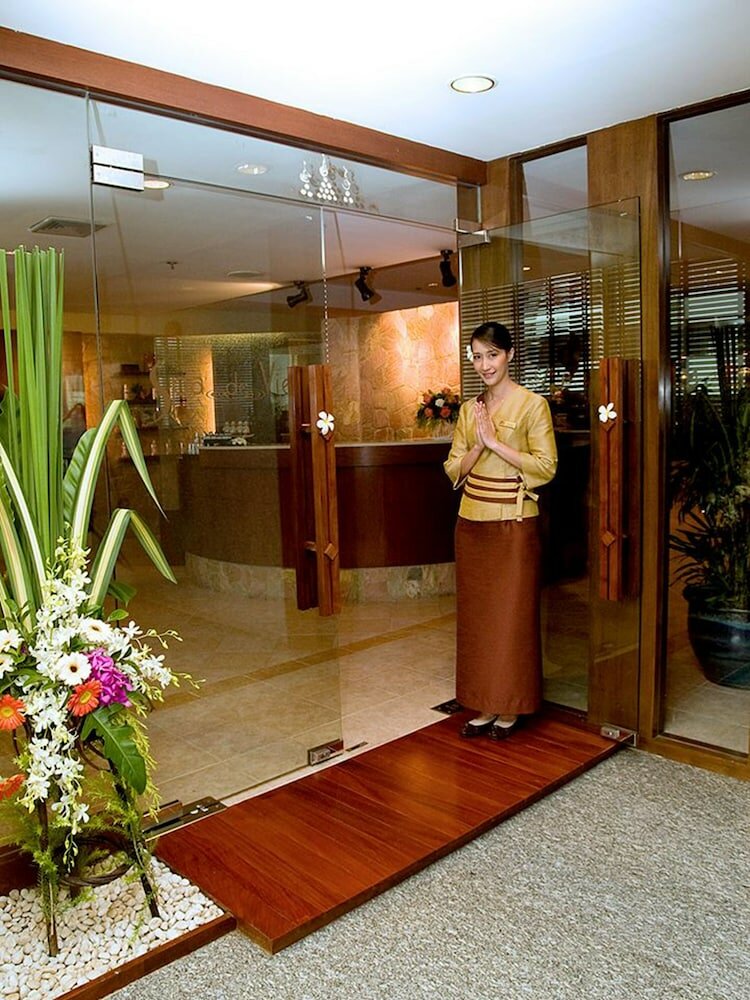 Фото Zenith Sukhumvit Hotel