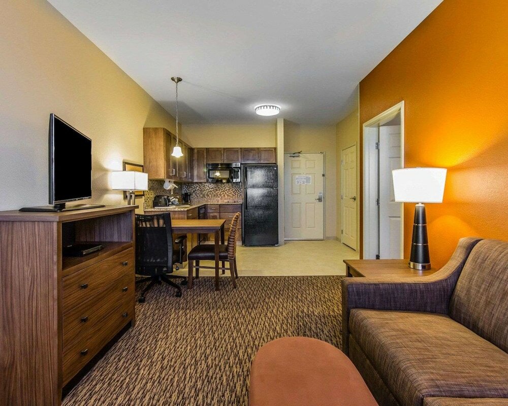 Фото MainStay Suites Watford City - Event Center