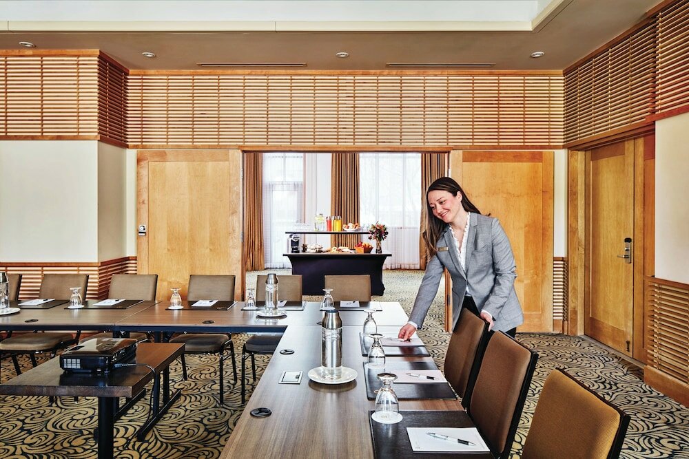 Фото Pan Pacific Whistler Village Centre