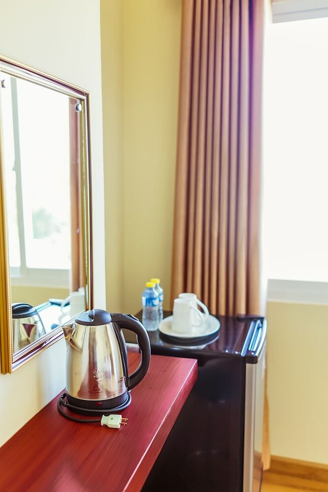 Фото Douangpraseuth Hotel