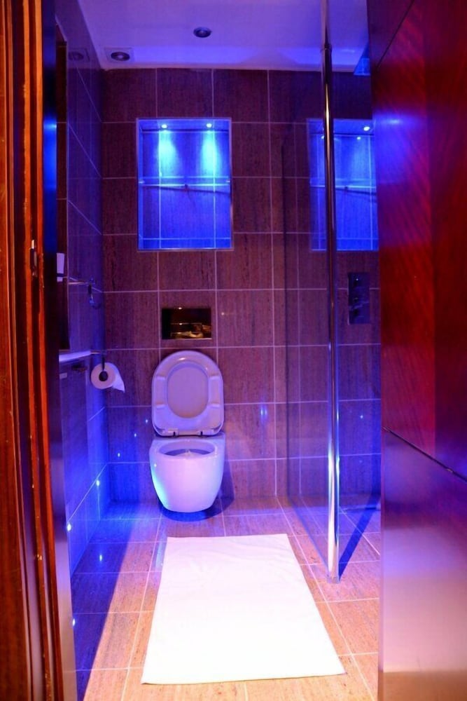 Фото Отель Check Inn Abuja