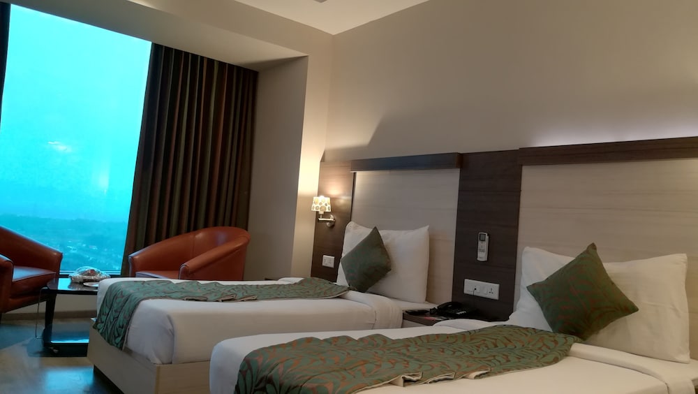 Фото Hide Away Suites