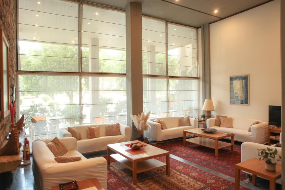 Фото Dioscouri Hotel