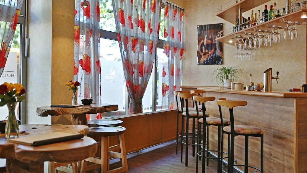 Фото Hotel Central