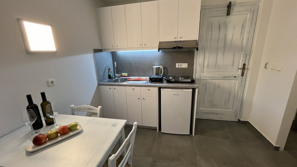 Фото Niriides Hotel