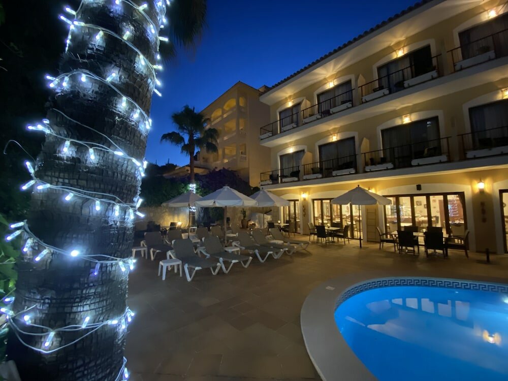 Фото Hostal Villa Rosa