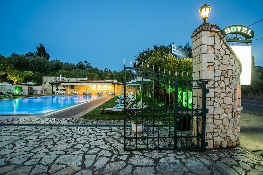 Фото отеля 3