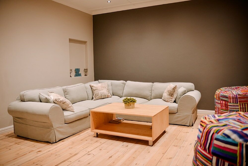 Фото Two Fat Owls Guesthouse